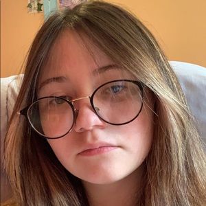 Meet your Posher, Elena